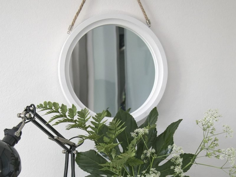 Comment acheter un miroir baroque blanc pour votre salle de bain